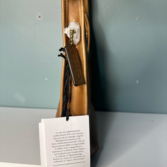 🪩 NEW Coach Ergo Limited Edition! Natural leather. Embroidered. RARE! 🪩 - Picture 4 of 7